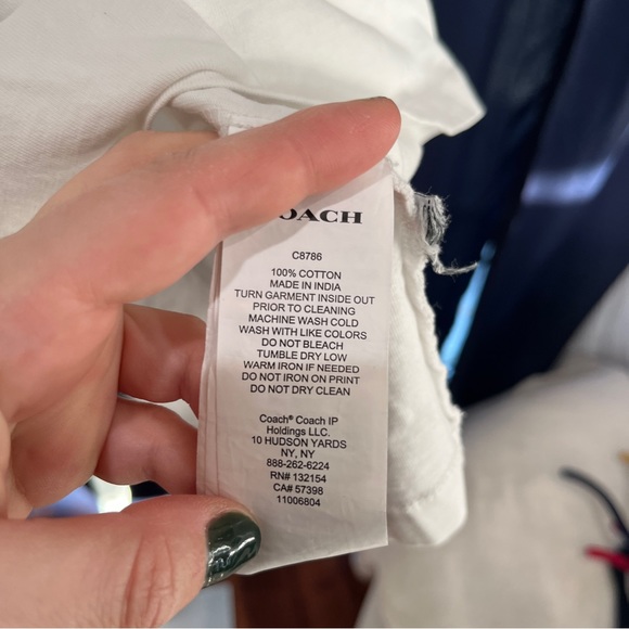 Coach logo white T shirt size XL NWOT - Picture 3 of 4